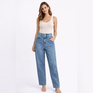 BDG Urban Outfitters  HighWaisted Mom Jean
